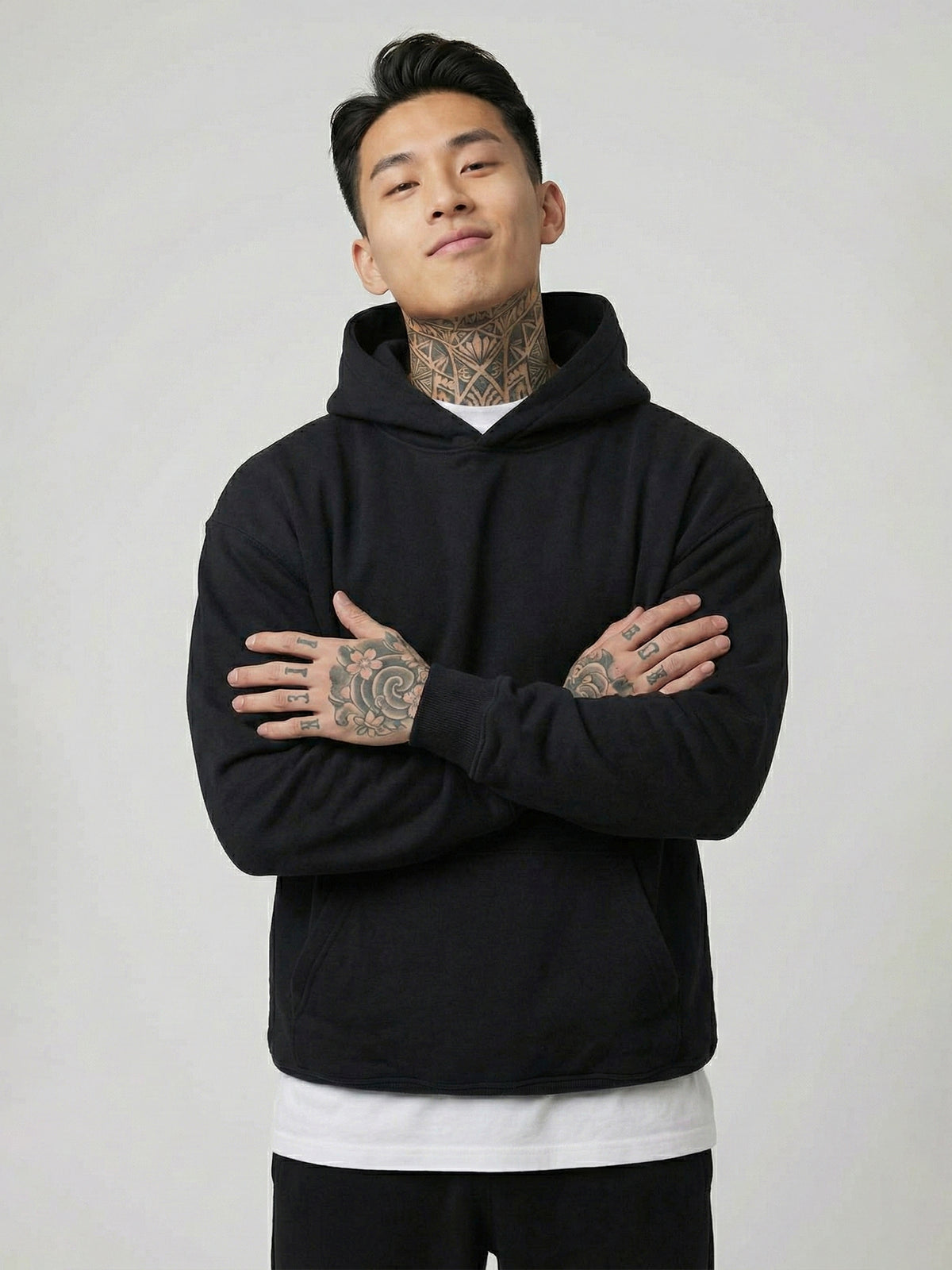SOLID HOODIE BLACK