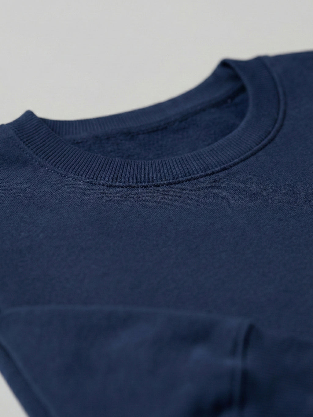 SOLID NEVY SWEATSHIRT