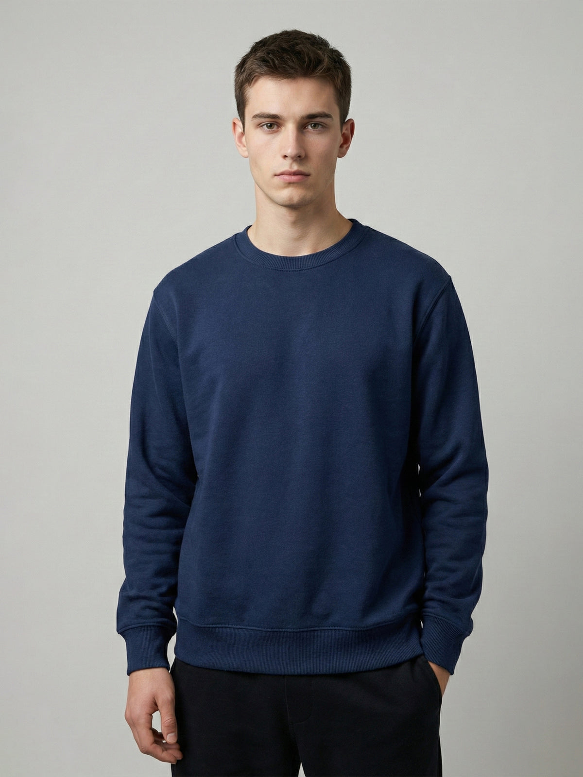 SOLID NAVY SWEATSHIRT