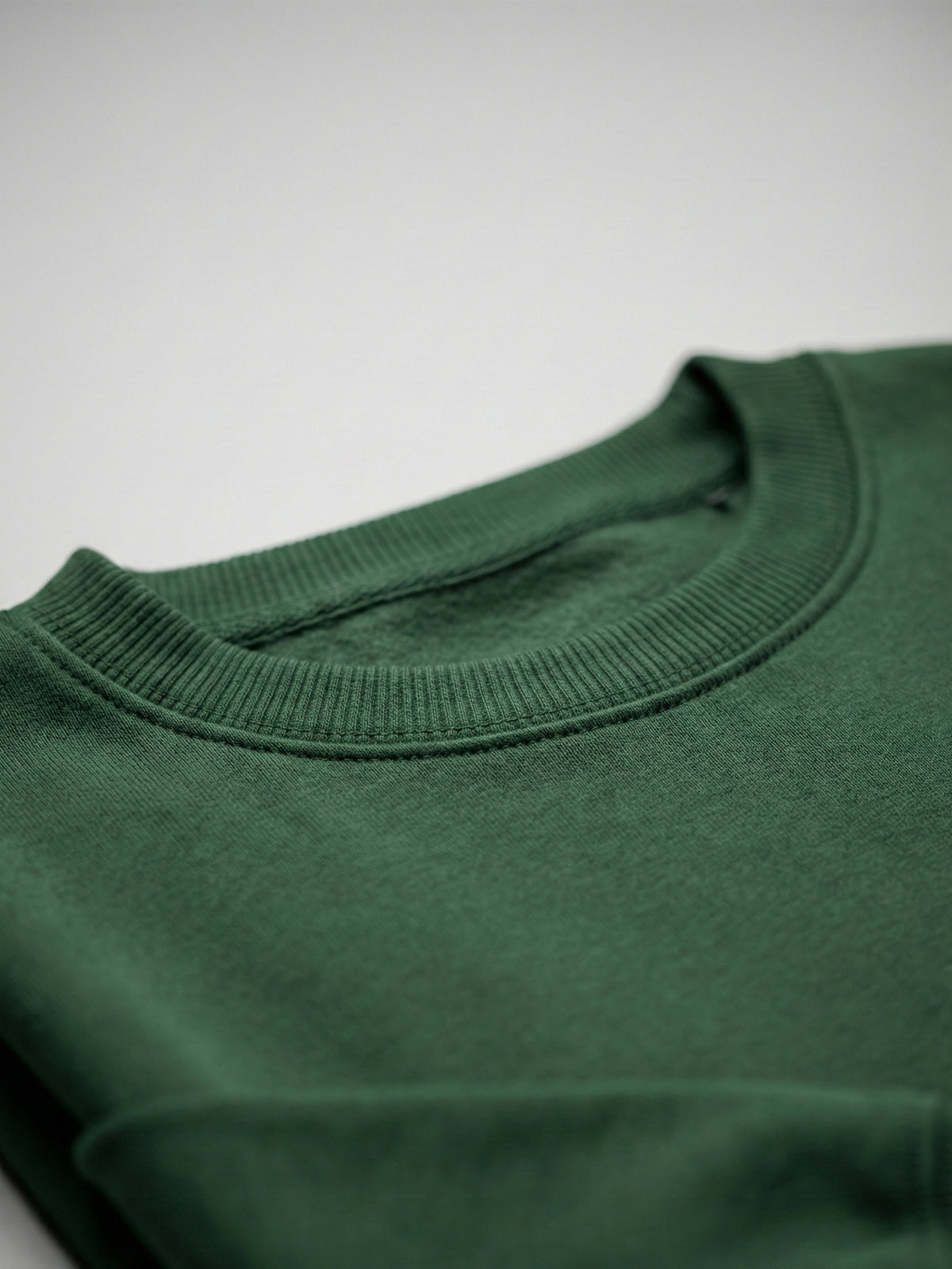 SOLID GREEN SWEATSHIRT