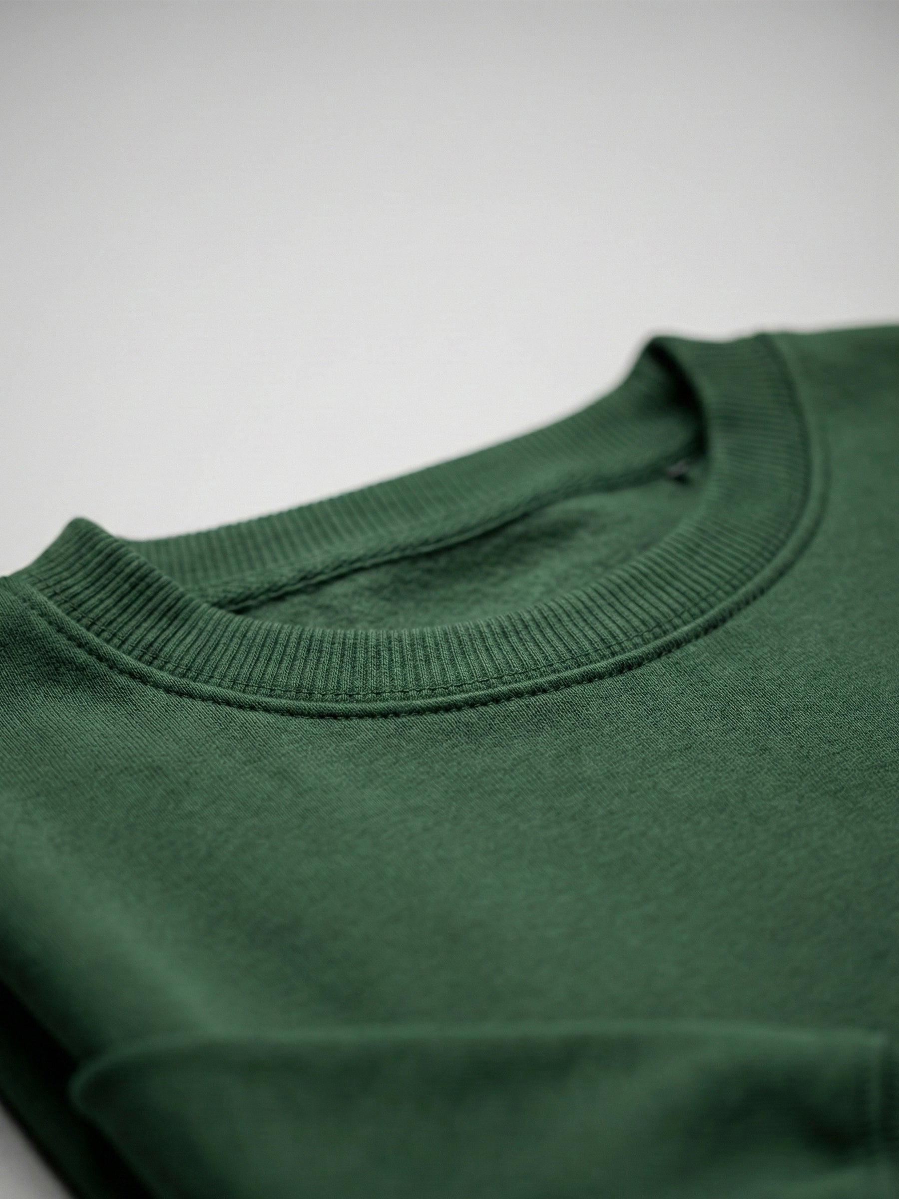 SOLID GREEN SWEATSHIRT
