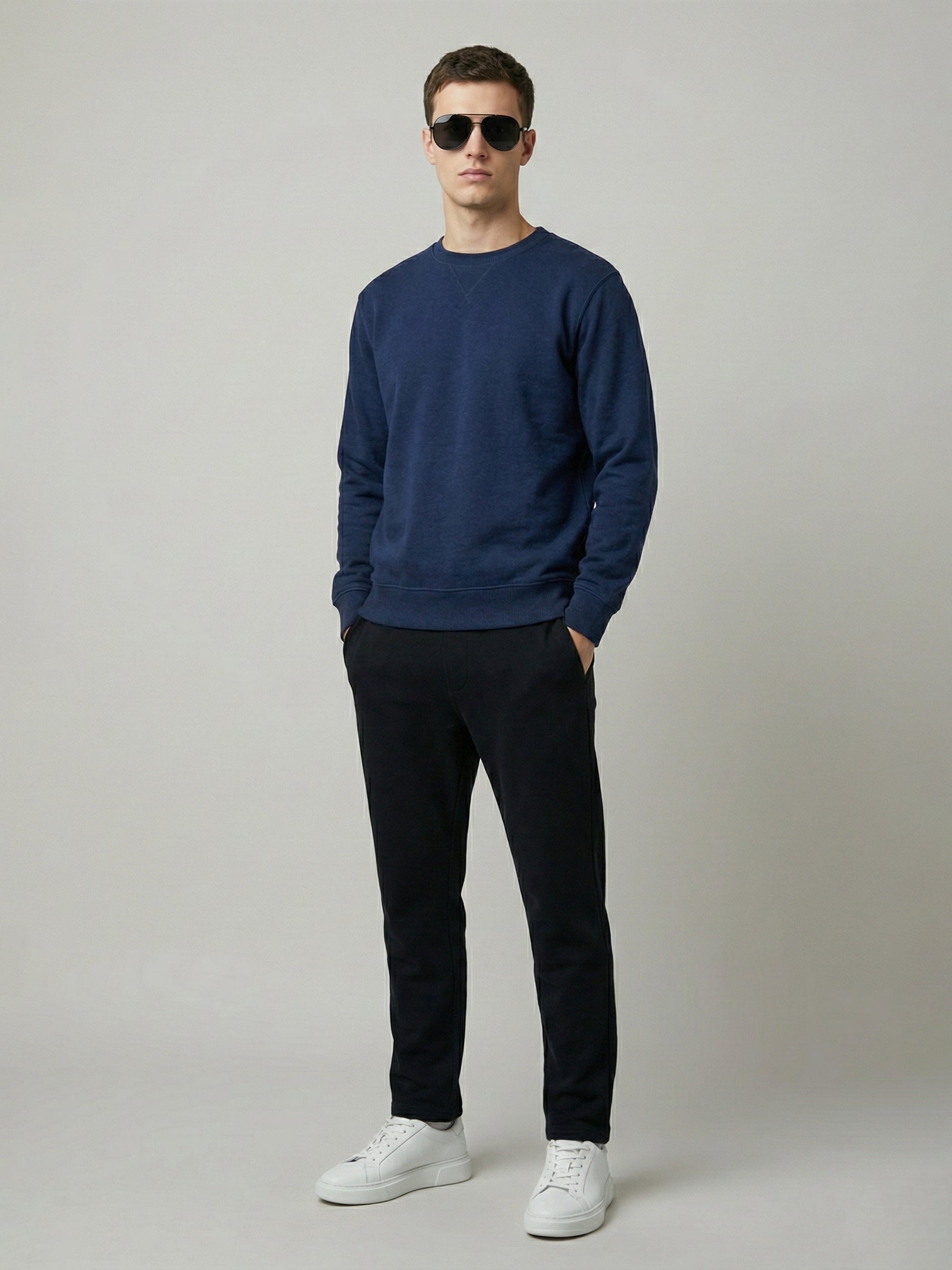 SOLID NEVY SWEATSHIRT