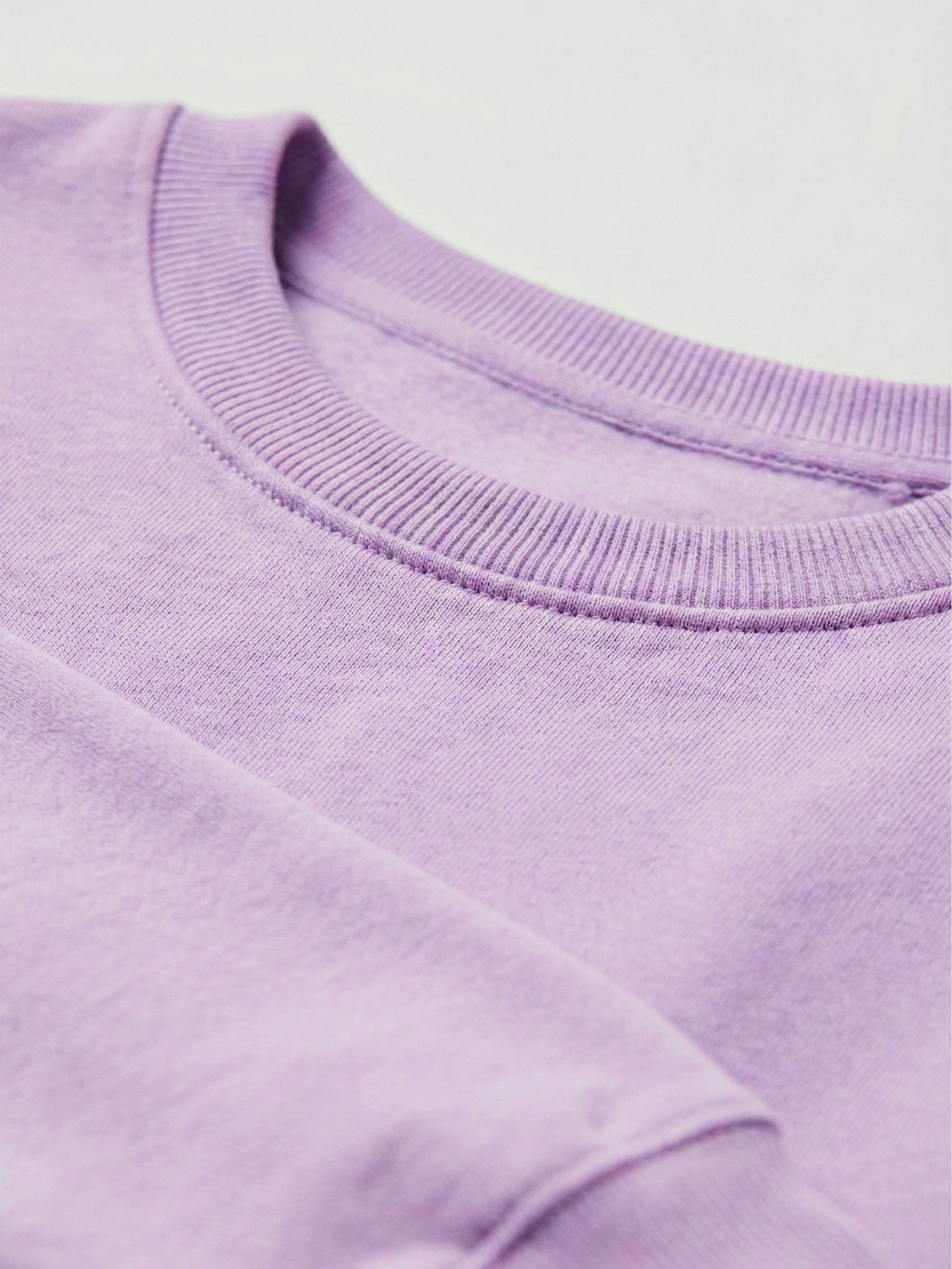 SOLID LIGHT PURPLE SWEATSHIRT